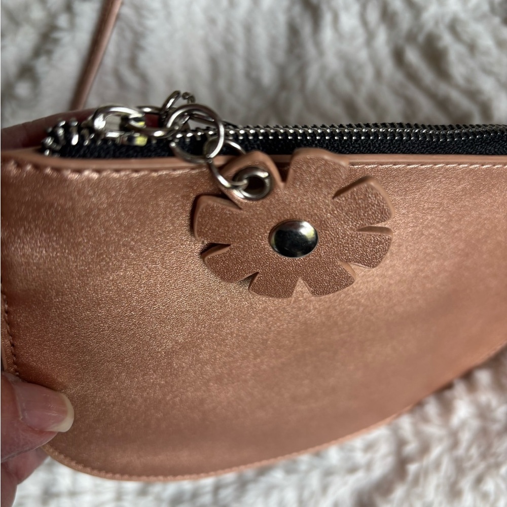 ZAC Zac Posen Tan Crossbody Bag with Structured Design - Picture 3 of 4